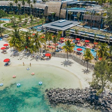 Lux* Grand Baie Resort & Residences Esterno foto Aerial view of the beach at the Hilton La Romana