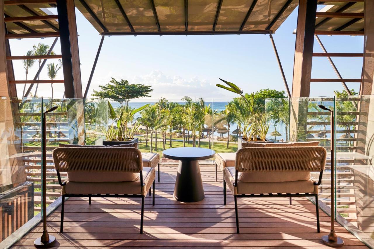 Lux* Grand Baie Resort & Residences Esterno foto View from the hotel