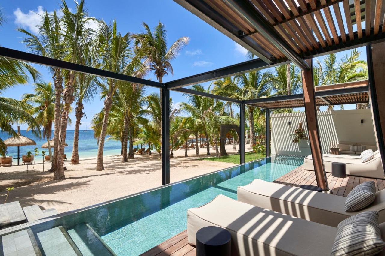Lux* Grand Baie Resort & Residences Esterno foto Beachfront Pool Villa